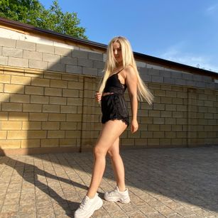 Model - EveShine bigboobs