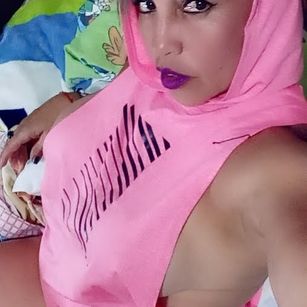 Model - Deysi Graciela Monroy Perez heels