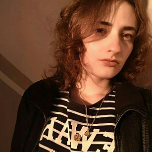 Model - Viki relationship