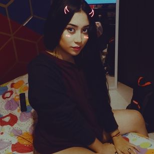 Model - valery_bells dildo