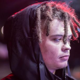 Model - Mike Lin couples