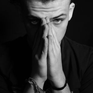 Model - Mike Lin Hot