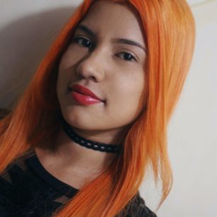 Model - Dulce Lu dildo