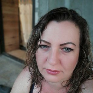 Model - VictoriaLips tight