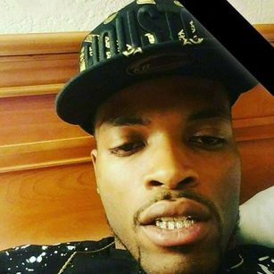 Model - ExclusiveTaste Solid