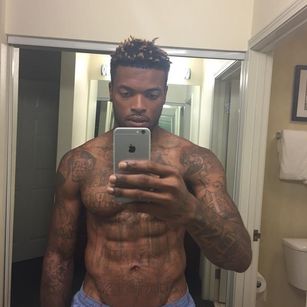 Model - ExclusiveTaste Built