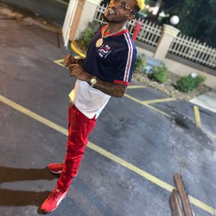 Model - ExclusiveTaste Built