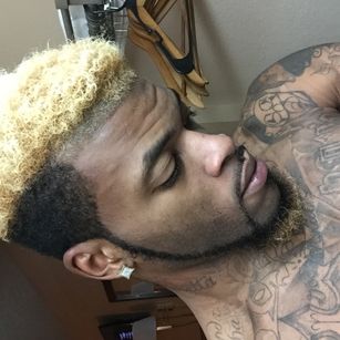 Model - ExclusiveTaste dominant