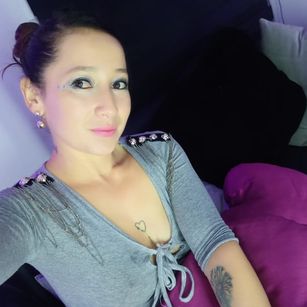 Model - emily poppy naked