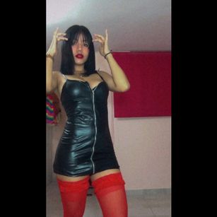 Model - LILLY twerking