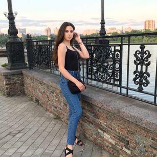 Model - Sexy Jane young