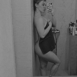 Model - BeautyLana pussy