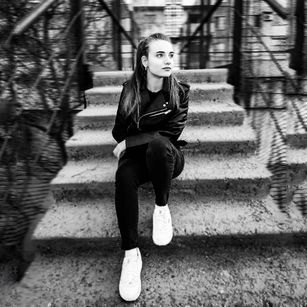 Model - Amalia Funny