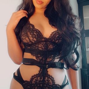 Model - Kikii natural