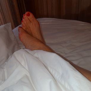 Model - MysticalMILF69 heels