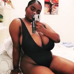 Model - Valery Romero latina