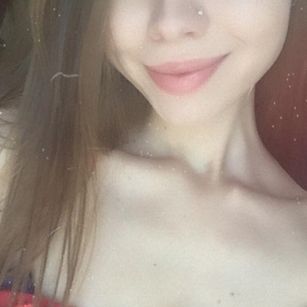 Model - Sweetgirl2020 kiss