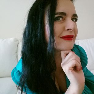 Model - Dominatrix Dinah legs