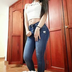 Model - Asshley_Sweet feet