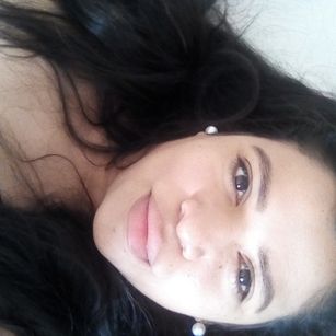 Model - luna sexylips