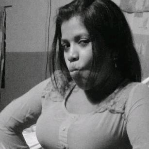 Model - luna sexylips