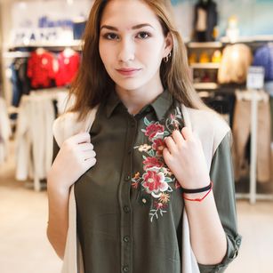 Model - LinaCuteGirl fingers