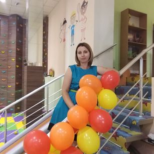 Model - Elena Mereu chest