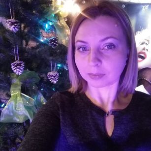 Model - Elena Mereu Russians