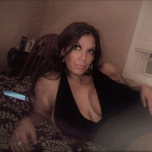 Model - Gia Costello toys