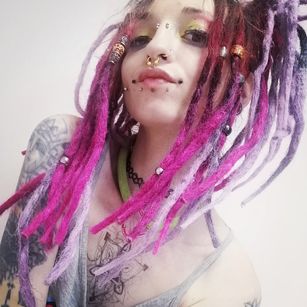 Model - Naughty Tory bignipples