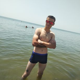 Model - HotTwix bigtits