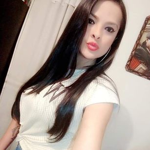 Model - soraya herrera tongue