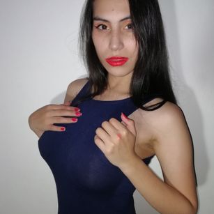 Model - alexxa cam bigtits