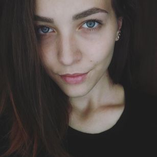 Model - redHOT redhead