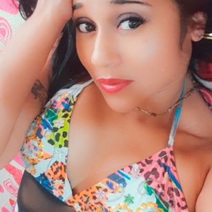 Model - Luna mistica pelinegra