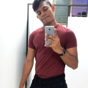 Model - Lucien Castle student