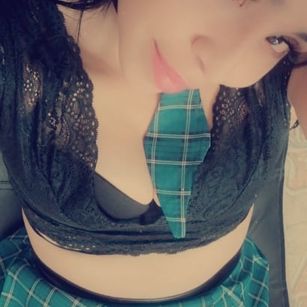 Model - Nina Vantt squirt