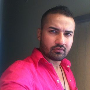 Model - Thomas Adams latin