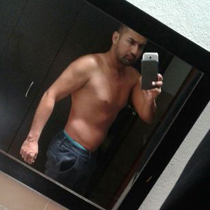 Model - Thomas Adams colombian