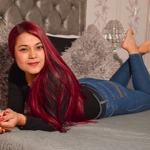 Model - Samanta Stone teen