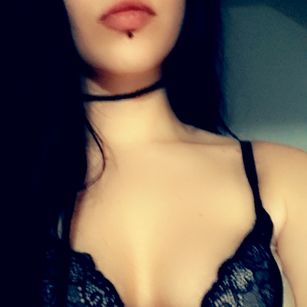 Model - Moonlight Luminescence feet