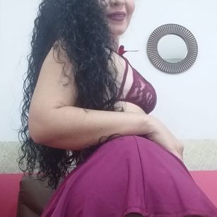 Model - isabella_san joi