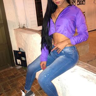 Model - EstefaniaGil squirt