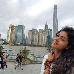 Model - Hermina curious