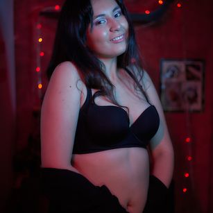 Model - Kailin dildo