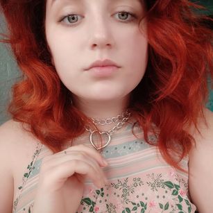 Model - DexyRed bigboobs