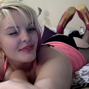 Model - SweetCreamMarie blowjob