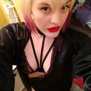 Model - SweetCreamMarie young