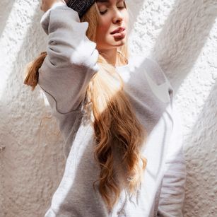 Model - Charlotte Taylor Blonde