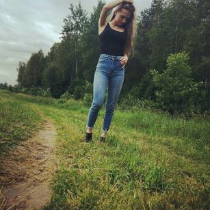 Model - Leila Baby joi